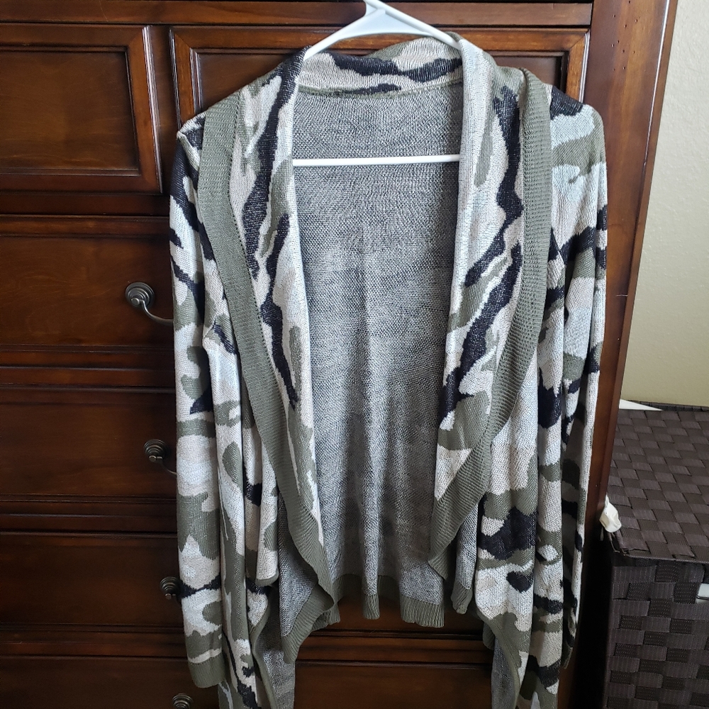 Camouflage open cardigan